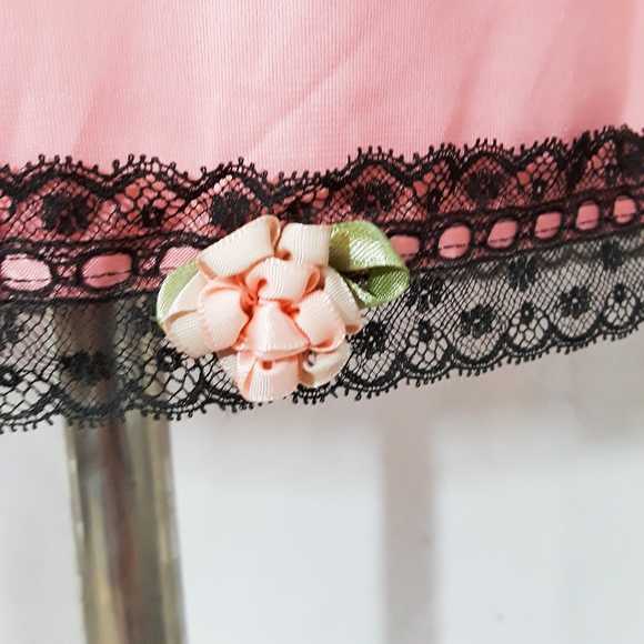 Vintage Van Roalte Pink Black Eyelet Lace Slip 32 - Picture 5 of 11